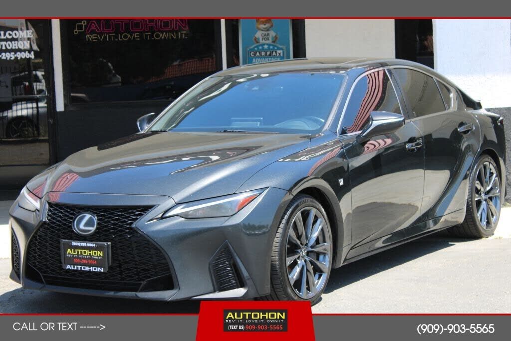 2023 LEXUS IS