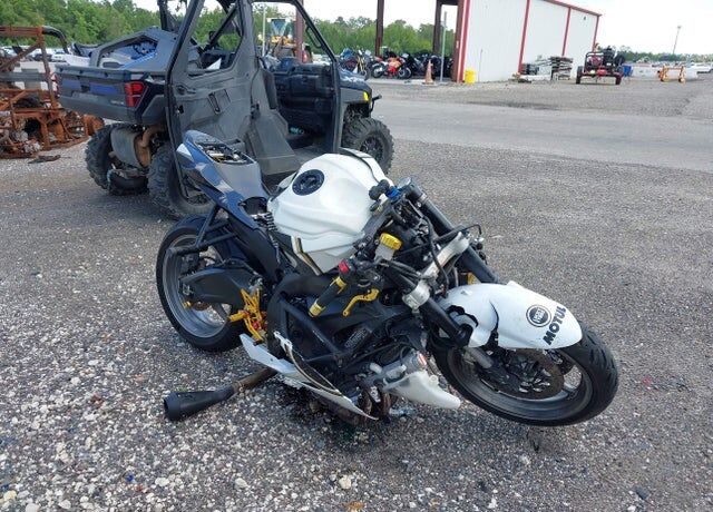 2011 SUZUKI GSX-R600L