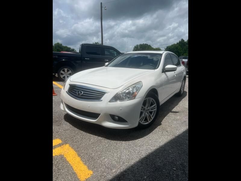 2015 INFINITI Q40