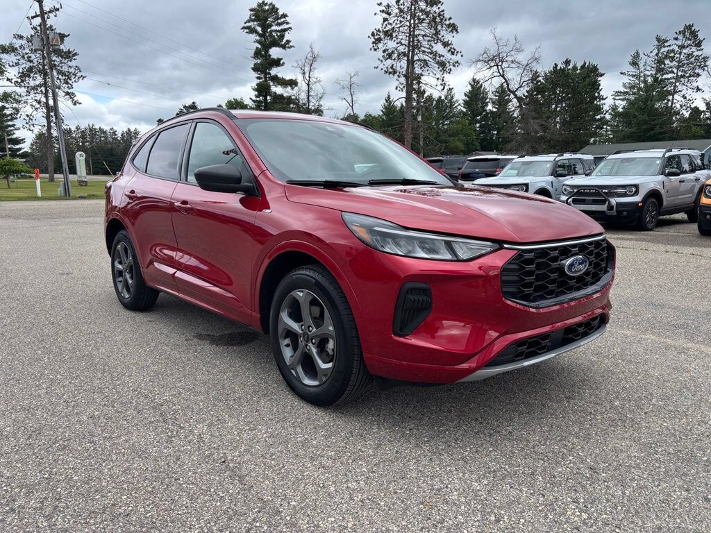 2024 FORD Escape