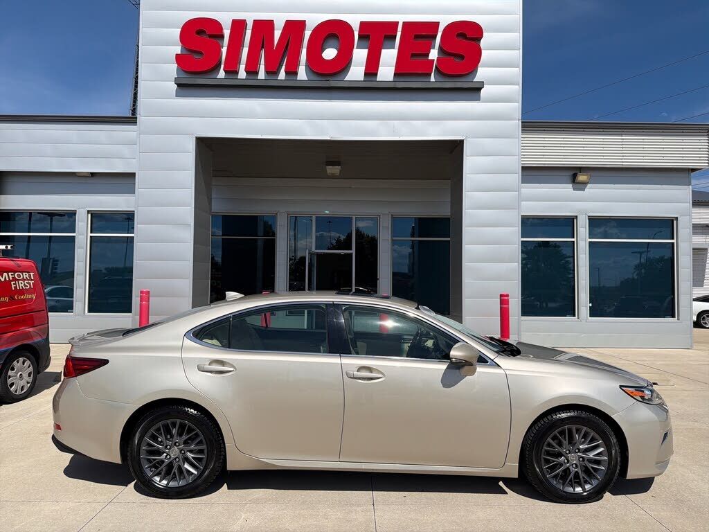 2018 LEXUS ES