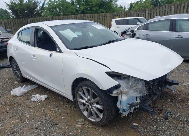 2018 MAZDA Mazda3
