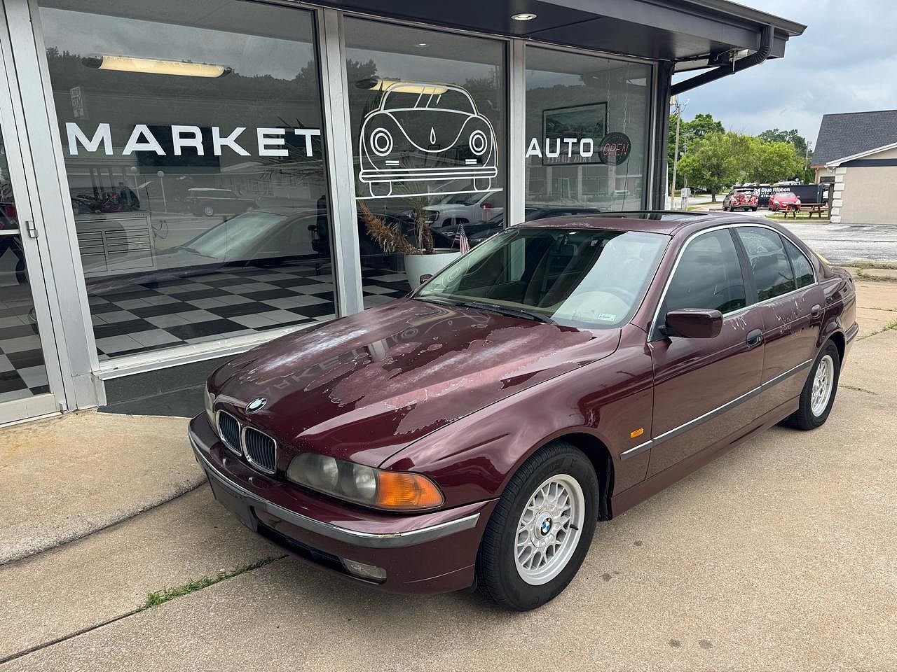 BMW 528i