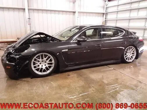 2010 PORSCHE Panamera