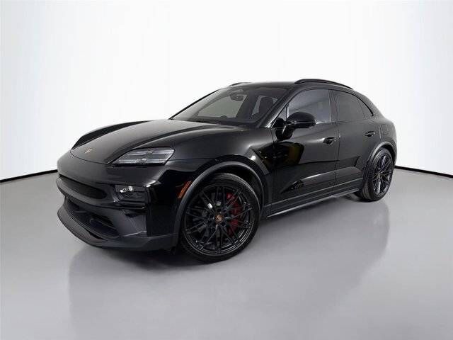2026 PORSCHE Macan