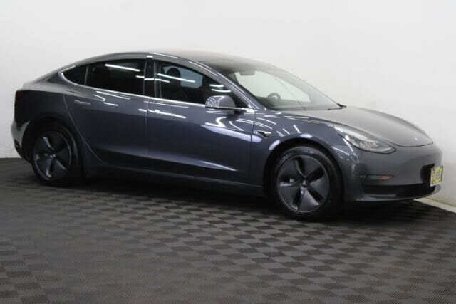 2018 TESLA Model 3