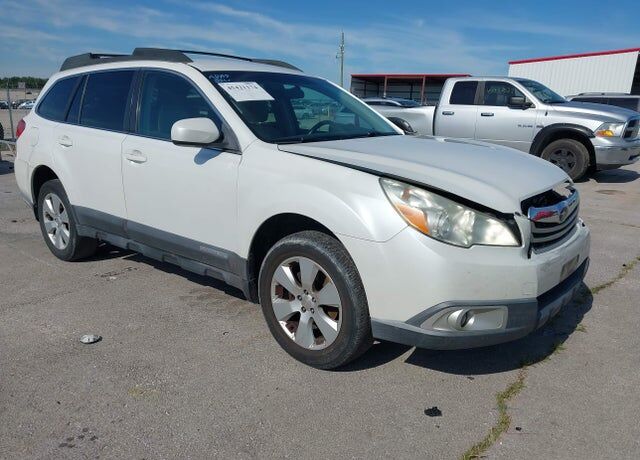 2012 SUBARU Outback