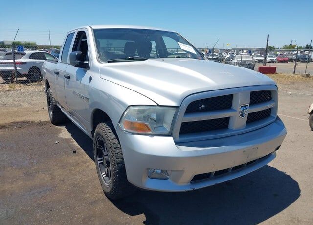 2012 DODGE Ram