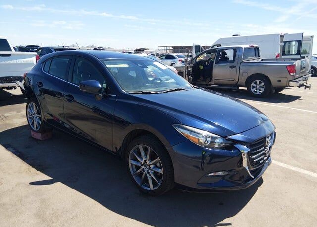2018 MAZDA Mazda3