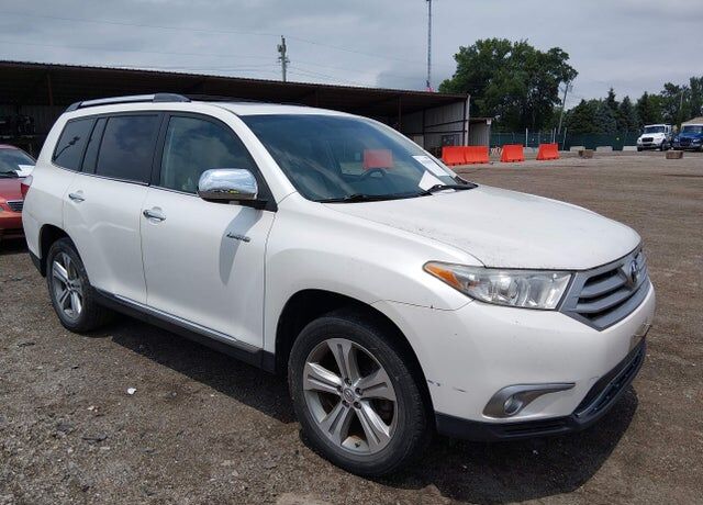 2011 TOYOTA Highlander