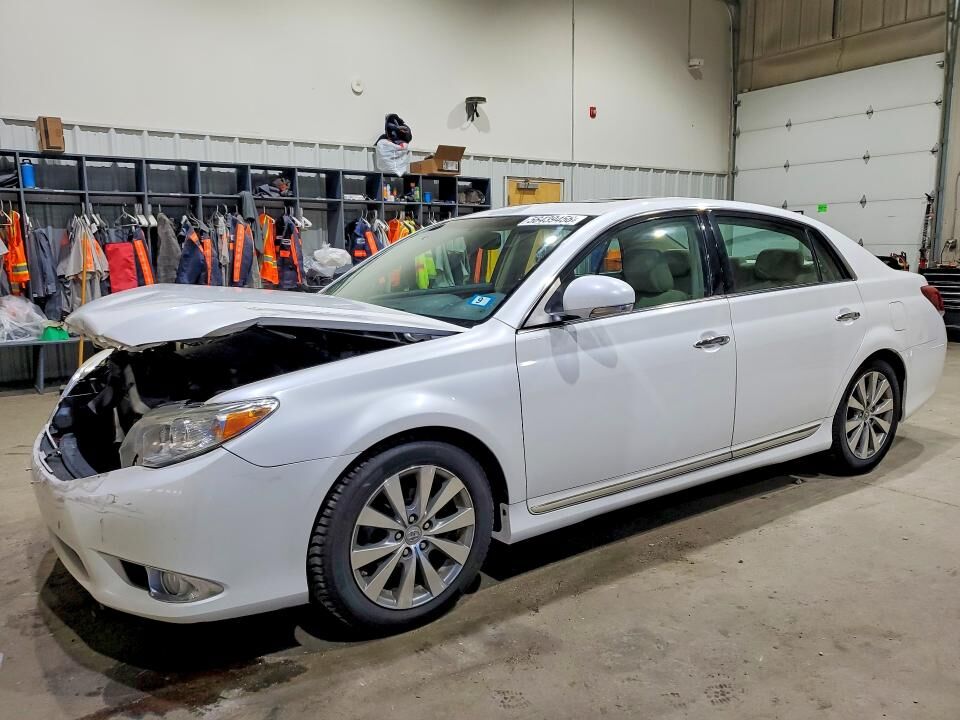 2011 TOYOTA Avalon