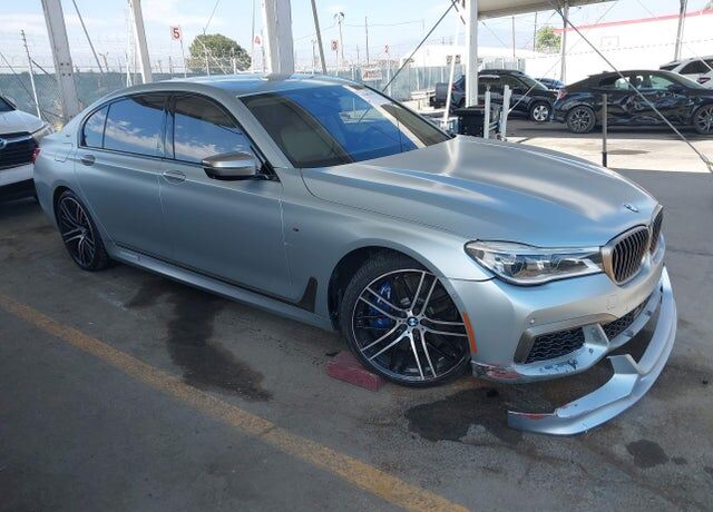 2018 BMW M7