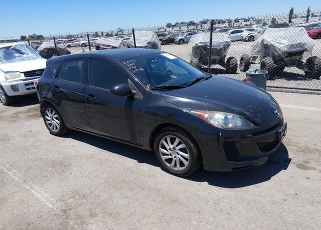 2012 MAZDA Mazda3