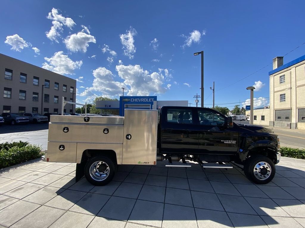 2024 GMC Silverado Medium Duty