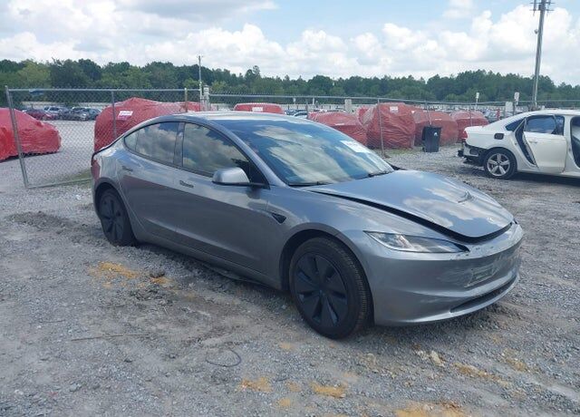 2025 TESLA Model 3
