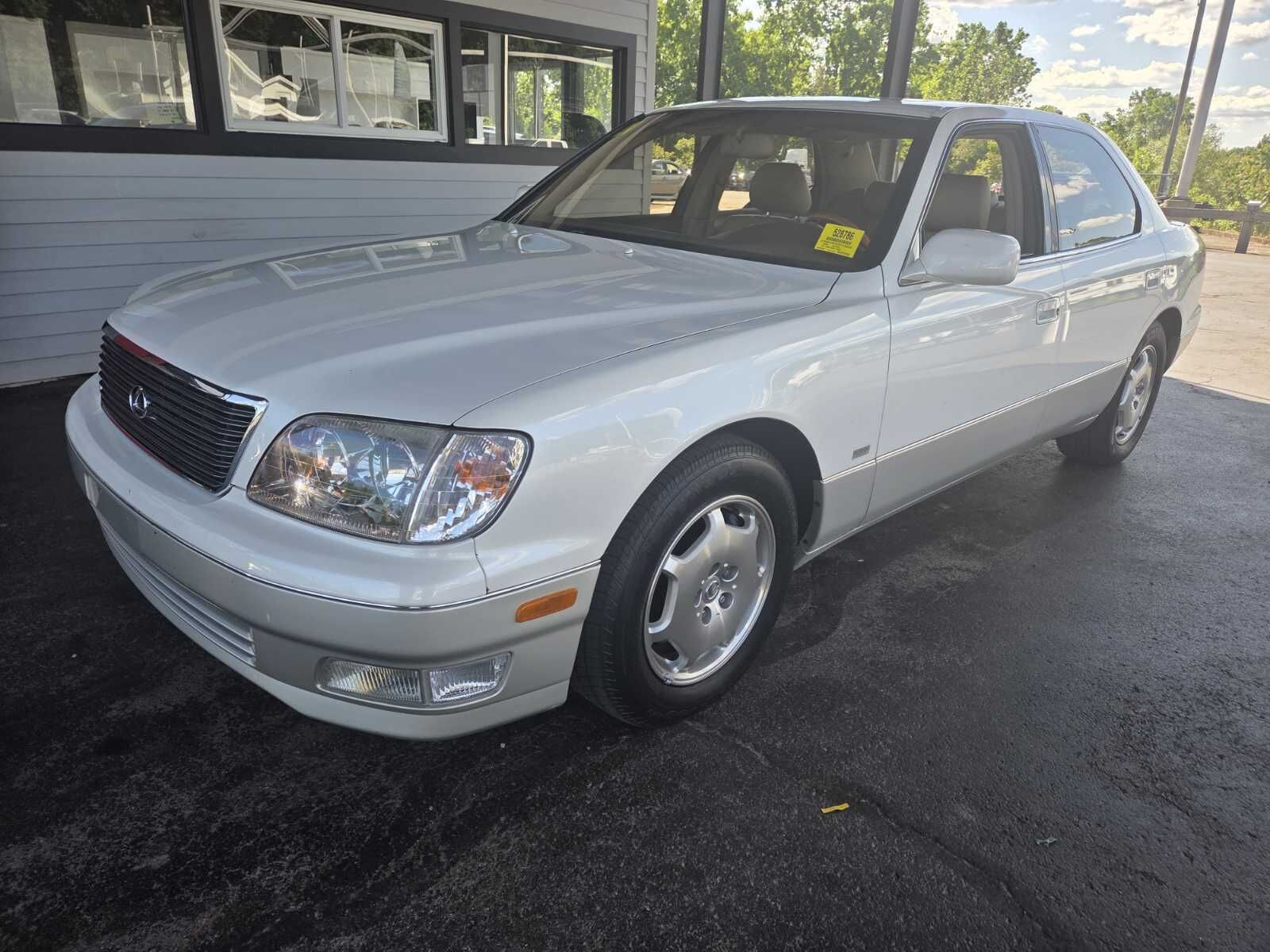 Lexus LS