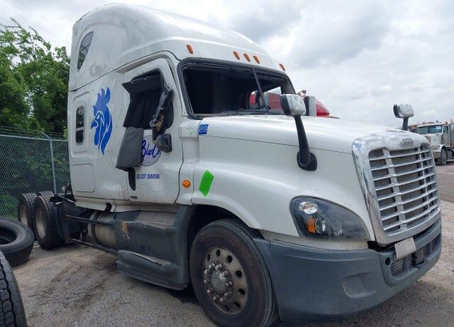 2015 FREIGHTLINER Cascadia