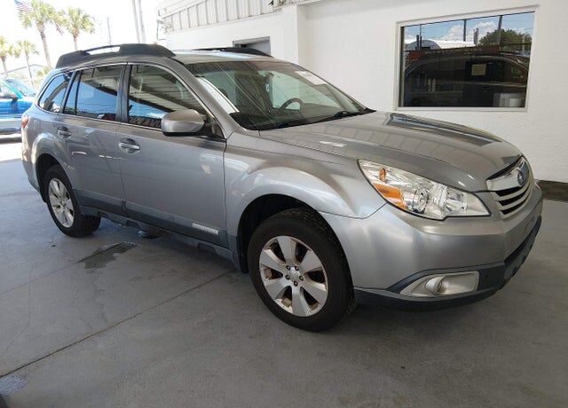 2010 SUBARU Outback