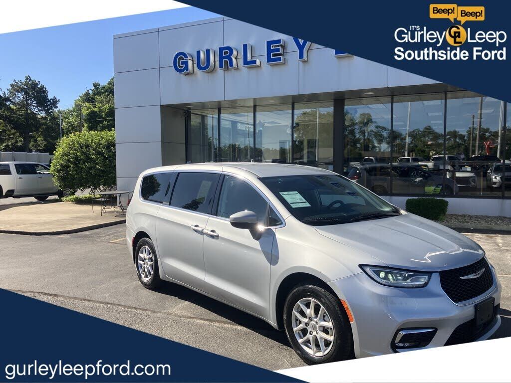 2023 CHRYSLER Pacifica