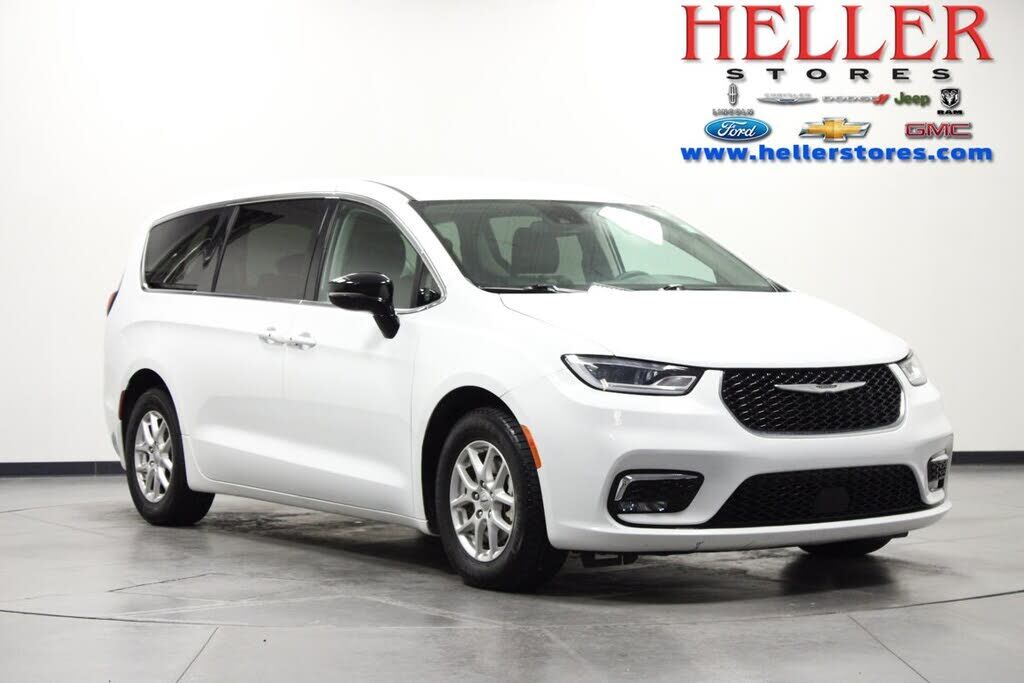 2024 CHRYSLER Pacifica