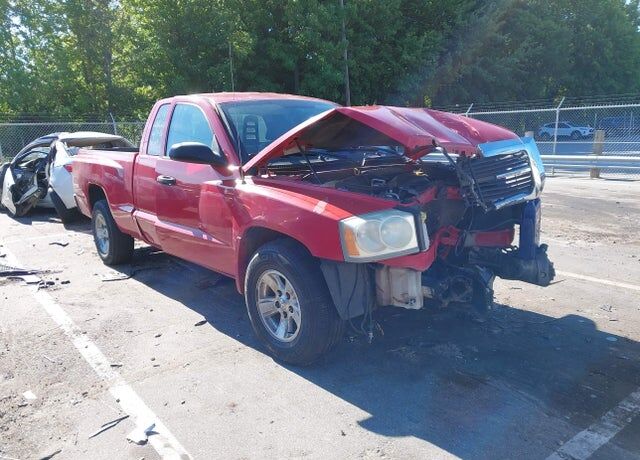 2005 DODGE Dakota