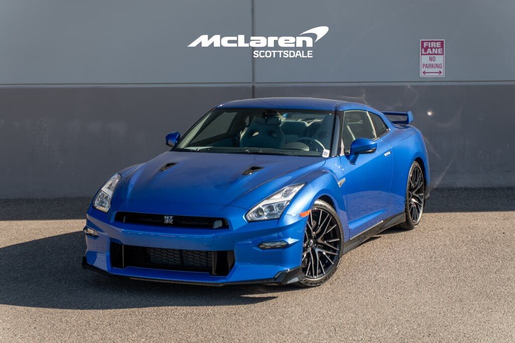 2024 NISSAN GT-R