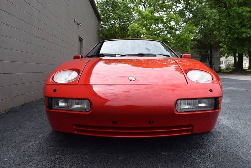 1989 PORSCHE 928