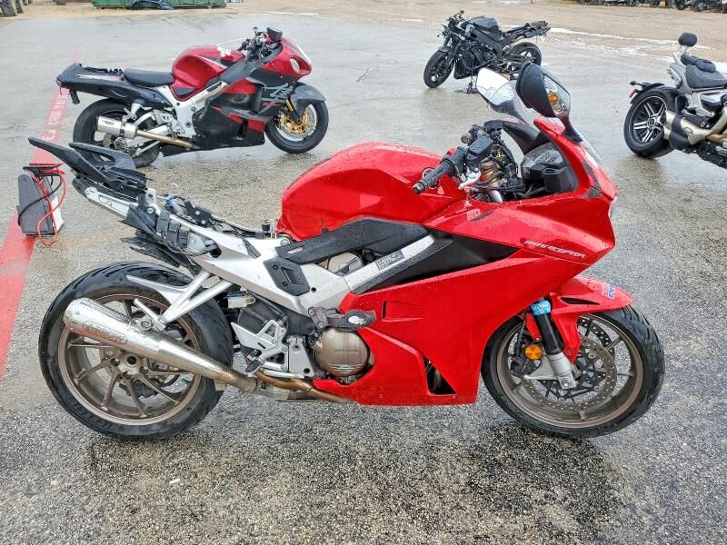 2014 HONDA VFR800F