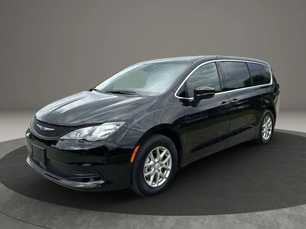 2025 CHRYSLER Voyager