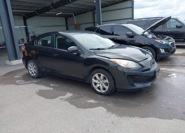 2013 MAZDA Mazda3
