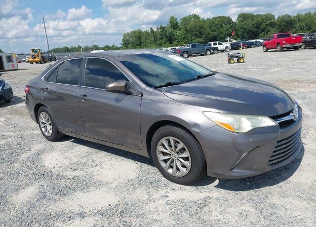 2016 TOYOTA Camry