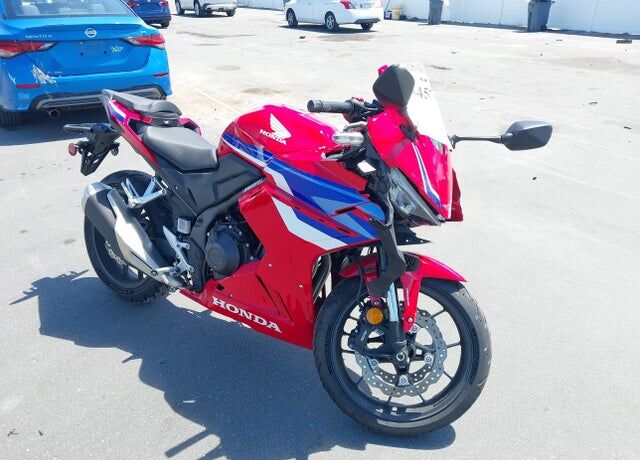2025 HONDA CB
