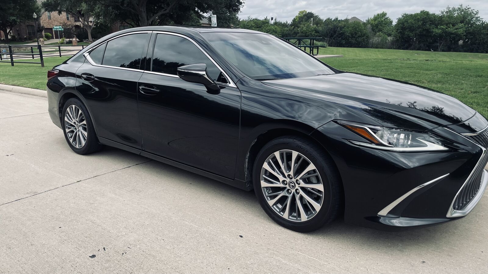 2021 LEXUS ES