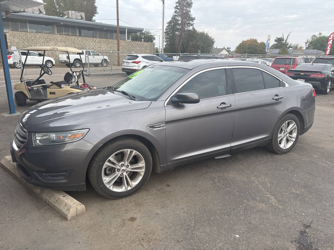 2013 FORD Taurus