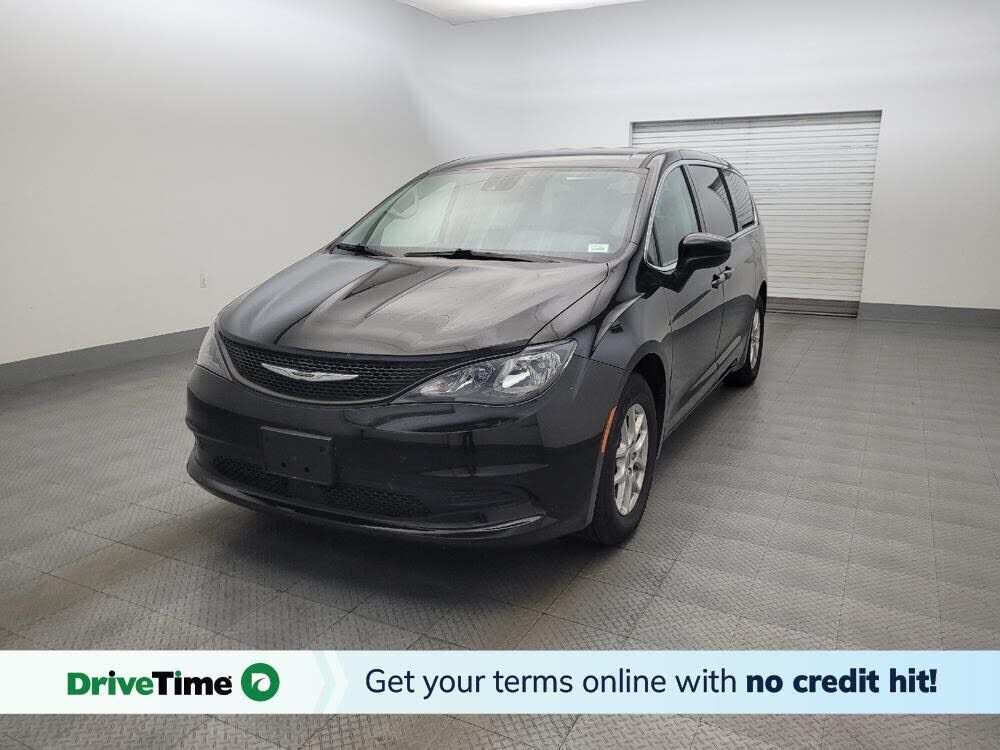 2024 CHRYSLER Voyager