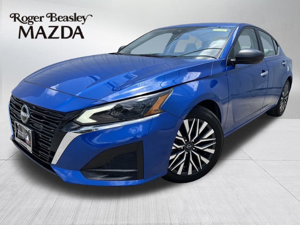 2025 NISSAN Altima