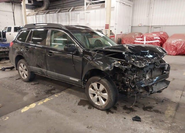 2011 SUBARU Outback