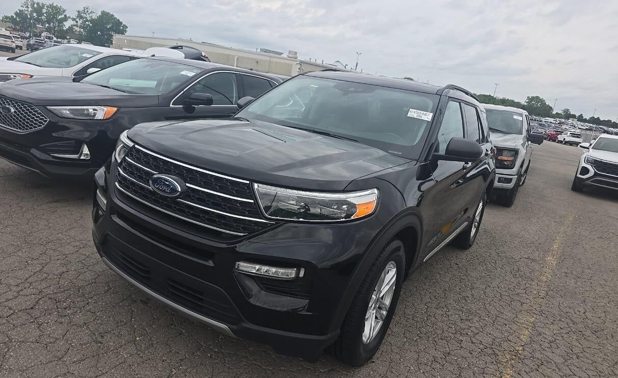 2023 FORD Explorer