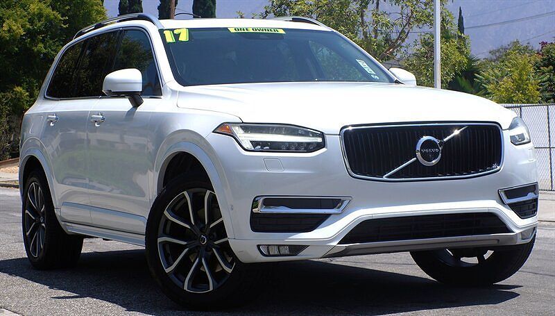 2017 VOLVO XC90