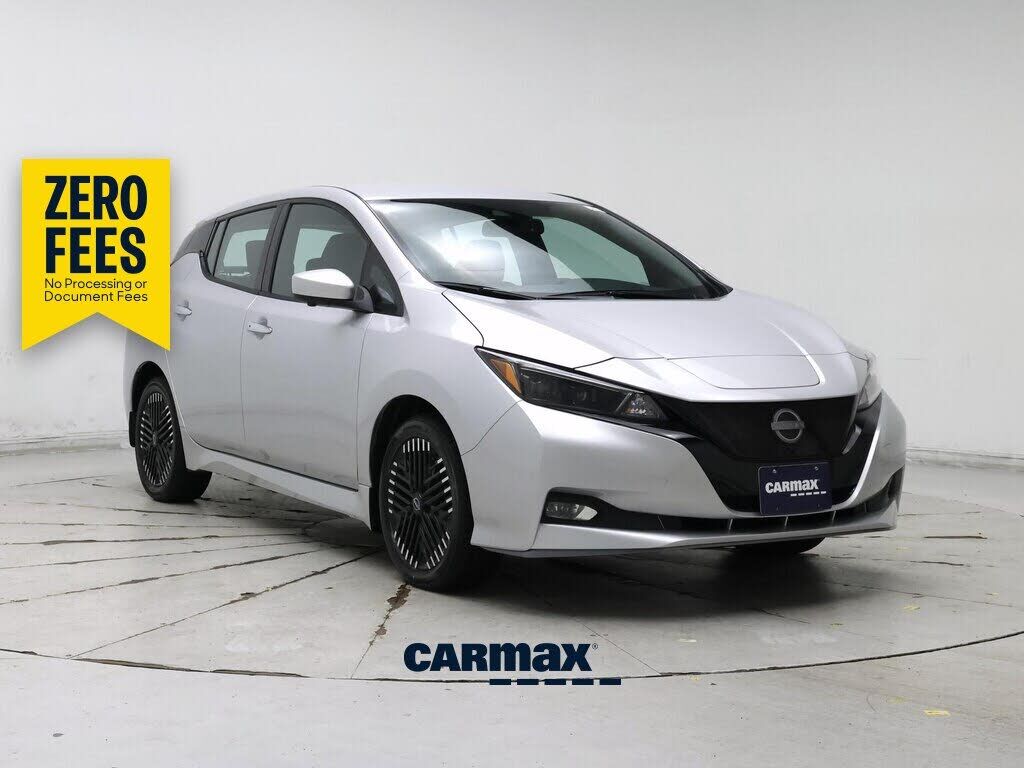 2024 NISSAN Leaf