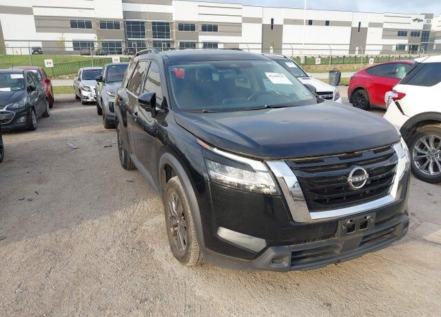 2022 NISSAN Pathfinder