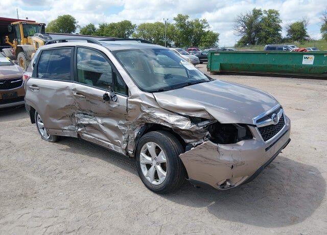 2015 SUBARU Forester