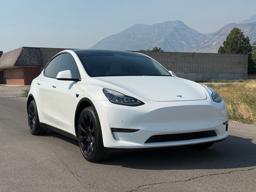 2022 TESLA Model Y