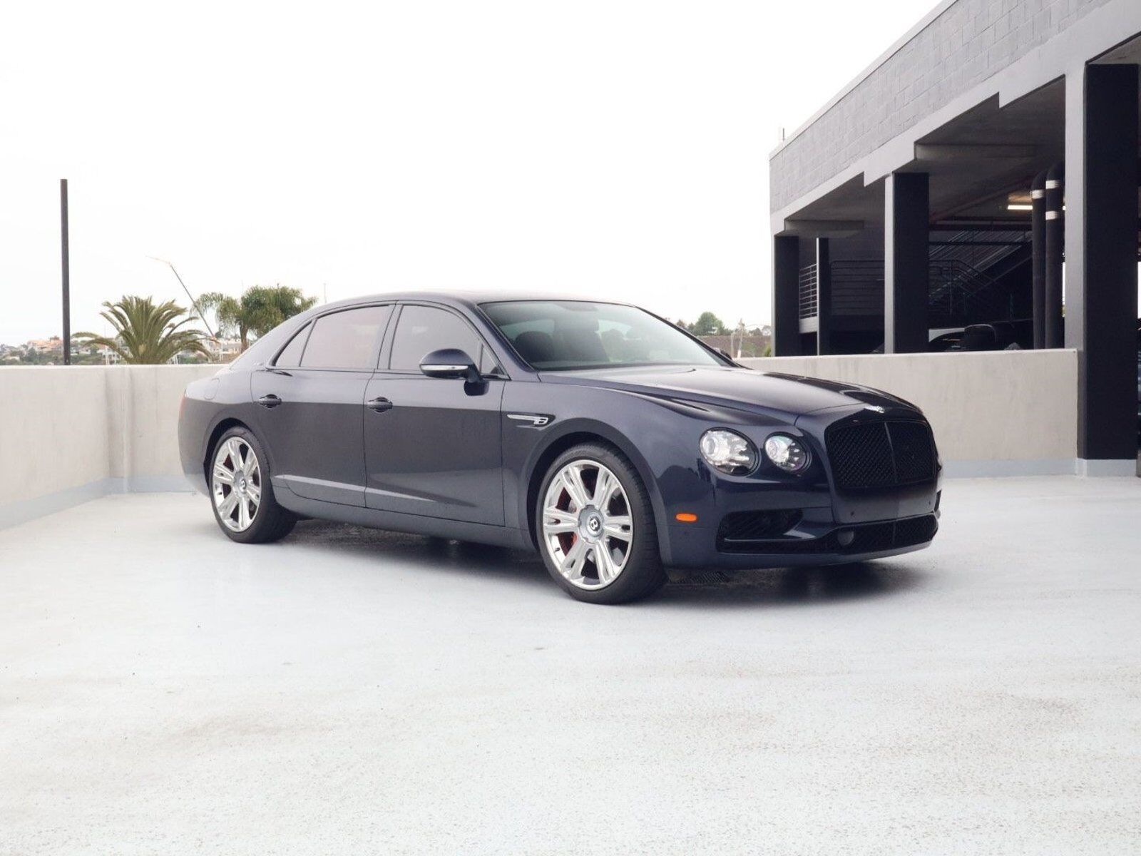 2017 BENTLEY Flying Spur