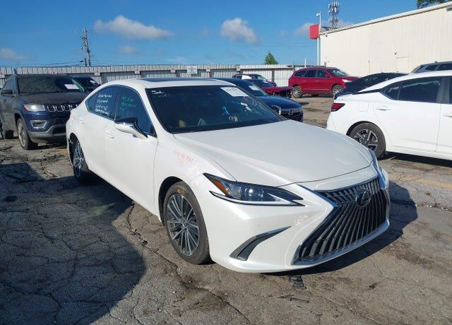 2022 LEXUS ES