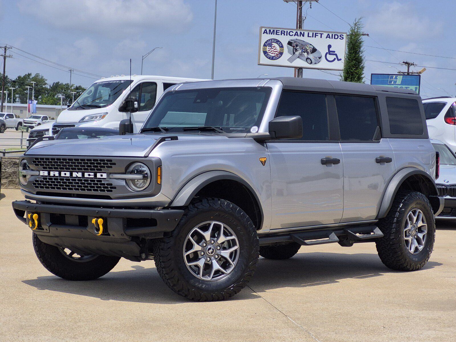 2024 FORD Bronco