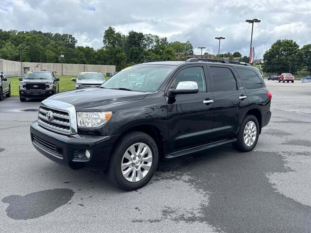 2013 TOYOTA Sequoia