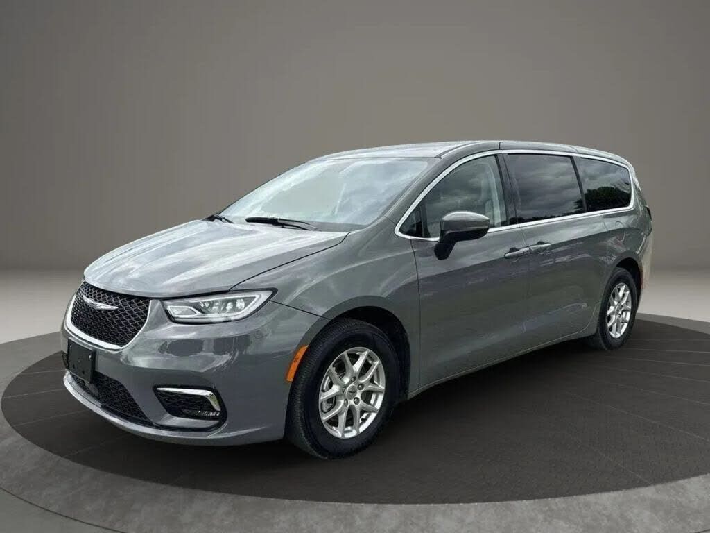 2023 CHRYSLER Pacifica