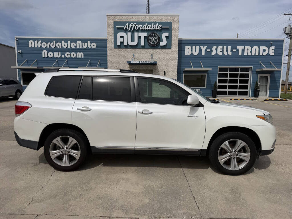 2011 TOYOTA Highlander