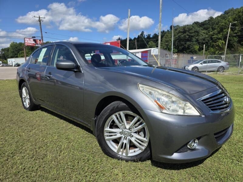2015 INFINITI Q40